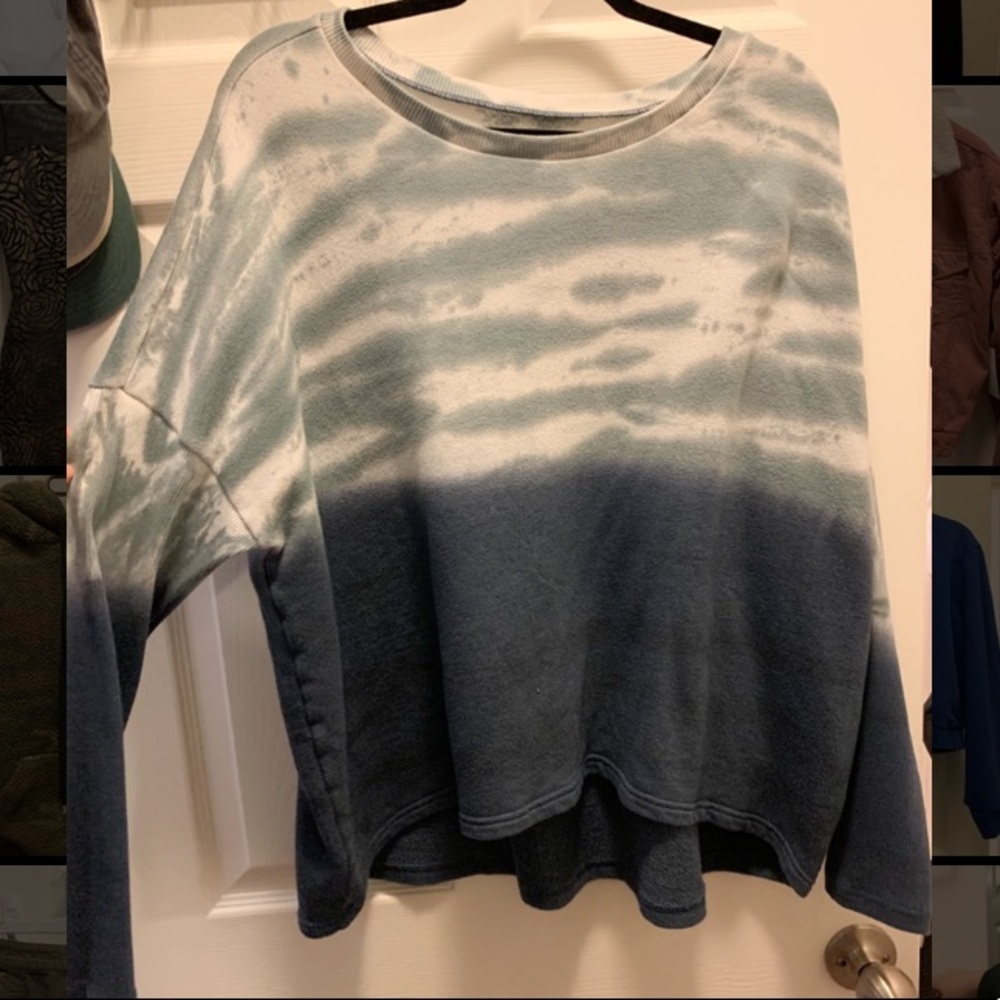 American Eagle Blue Tie Die Sweatshirt